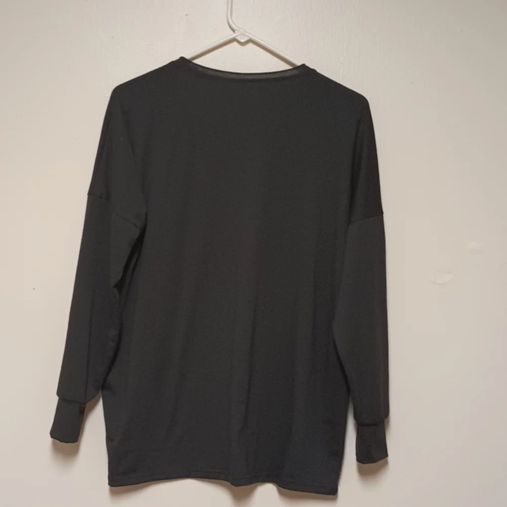 COPY - Uncategorized black oversized long sleeved tee. size Medium. Never worn. - Picture 4 of 4